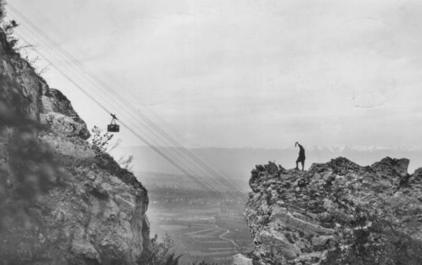 Aiguille des Chèvres et téléphérique du Salève