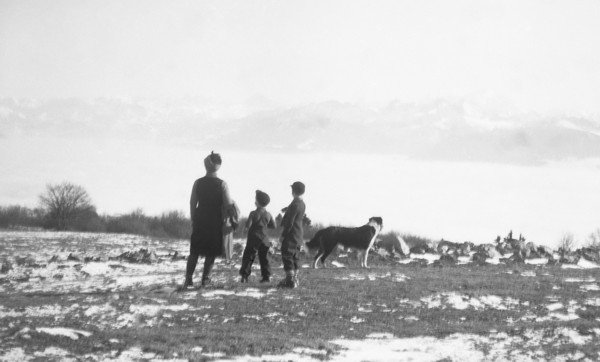Sur le Salève en famille (fév. 1948)