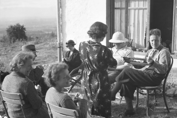 La séance de tricot (juillet 1937)