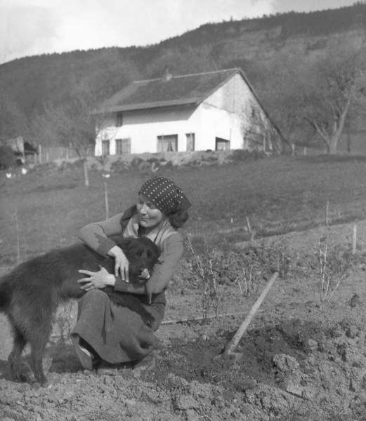 Aide au jardinage à Montfort (mars 1936)
