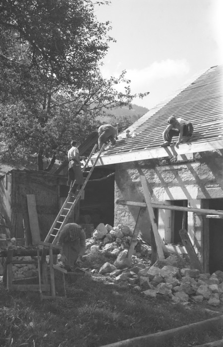 En plein travaux à Montfort (1936)