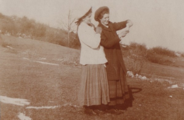 Les sœurs Yung au Salève (1909)