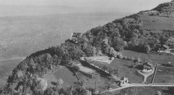 Hôtel-restaurant du Château de l´Ermitage, la piscine et le porche (v. 1939)