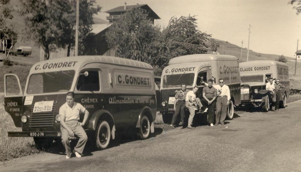Caravane publicitaire de Claude Gondret au 21e circuit du Mont-Blanc (1951)