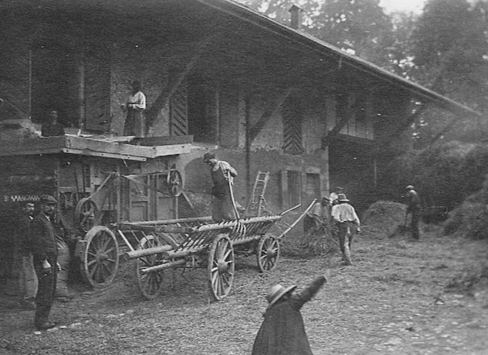 Scène de battage à Archamps vers 1925
