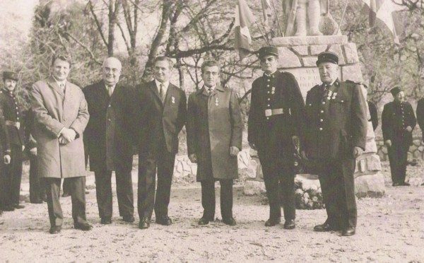 Remise de médailles à Archamps (v. 1970)