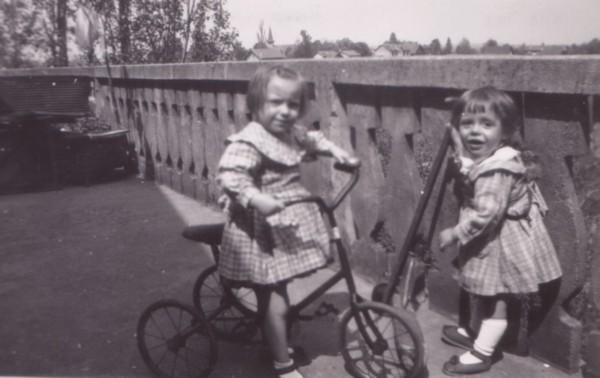 Vélo et trottinette (1954)