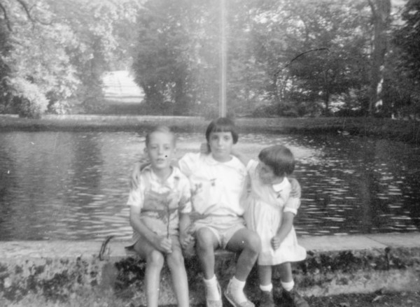 Promenade familiale à Bossey (1958)