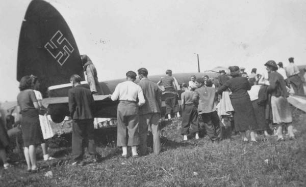 Un Heinkel 111 contraint à atterrir à Surjoux (Ain) (juin 1940) (2/3)
