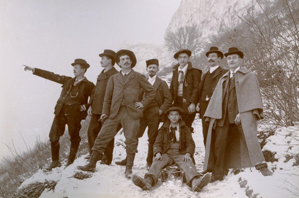 Sentier du Pas de l’Echelle sous la neige (v. 1900)
