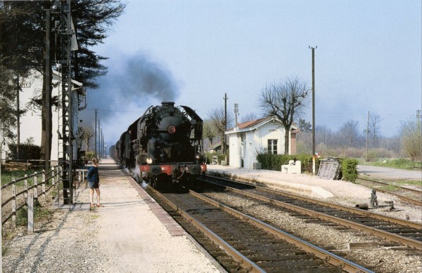 Locomotive 141R en gare de Viry